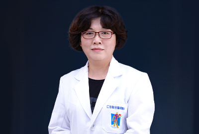 劉淑萍 醫師專治減重、感冒、久咳、心悸、腹瀉、便祕、胃潰瘍、暈眩、頭痛、中風後遺症、運動傷害、腰痛、肩頸痠痛、五十肩、頸肩酸痛、各種痠痛、扭傷挫傷拉傷、腰痛、經痛、白帶、更年期障礙、婦女病、食慾不振、眼睛乾澀、濕疹、異位性皮膚炎、皮膚病、痤瘡、痔瘡